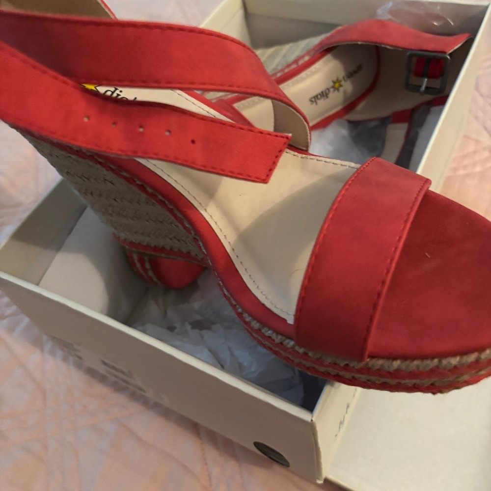 Wedge sandals